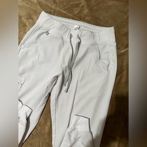 Figs Zamora Reg White